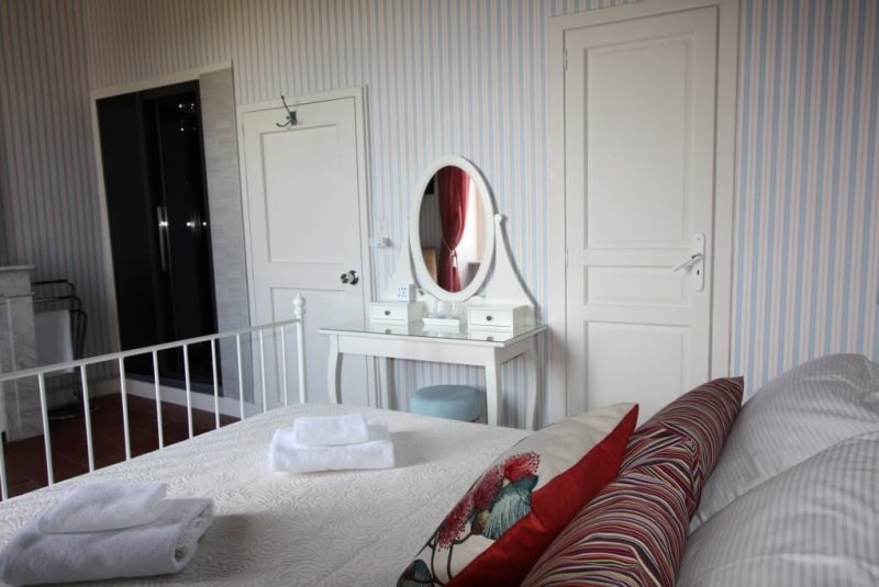Mia Bedroom