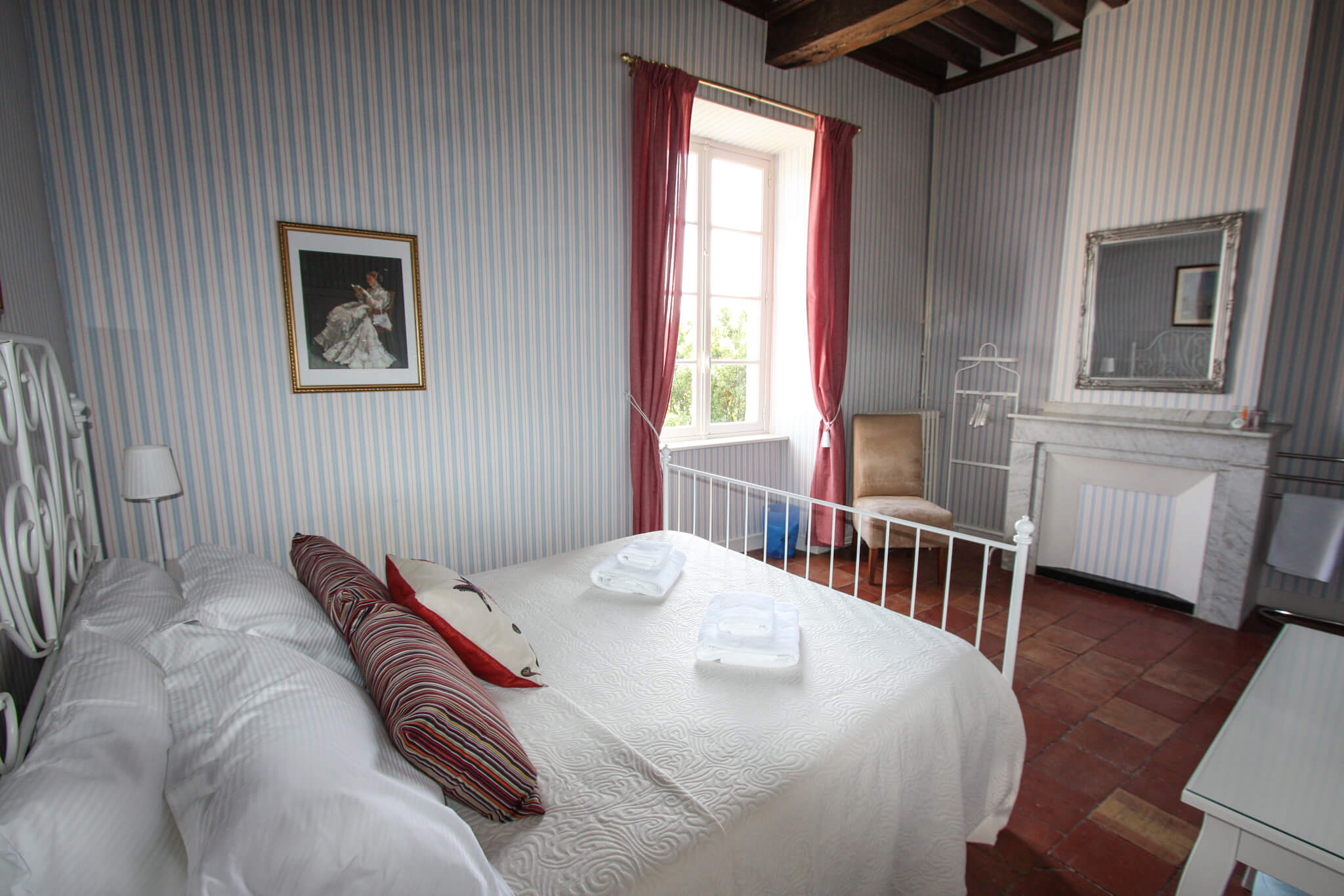 Sleeps 2-3 persons